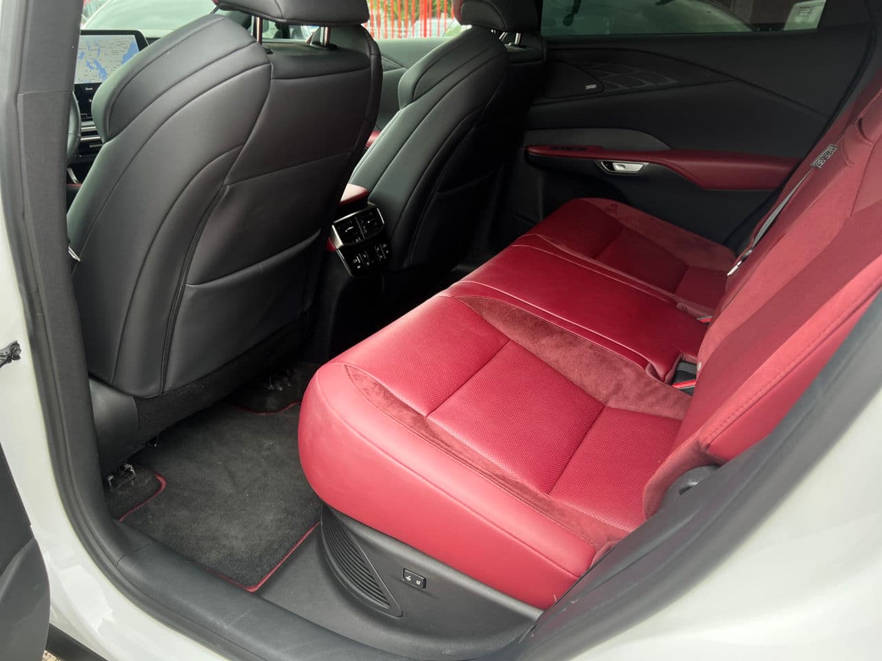 Lexus RX 500h 2024 — Миниатюра 21