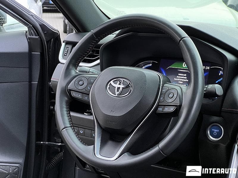 Toyota Rav-4 2021 — Миниатюра 7