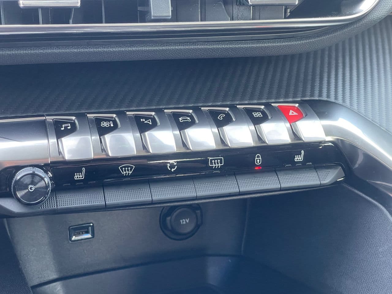 Peugeot 3008 2019 — Миниатюра 12