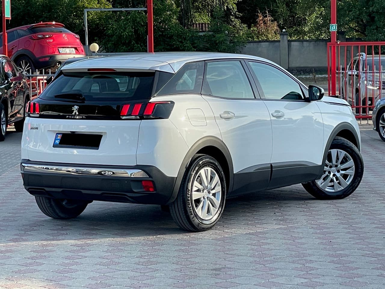 Peugeot 3008 2019 — Миниатюра 3