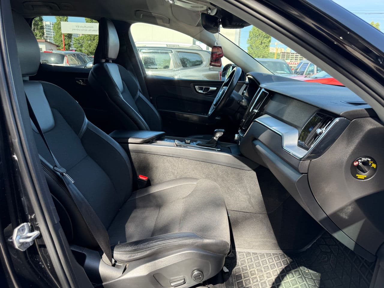 Volvo XC 60 2018 — Миниатюра 15
