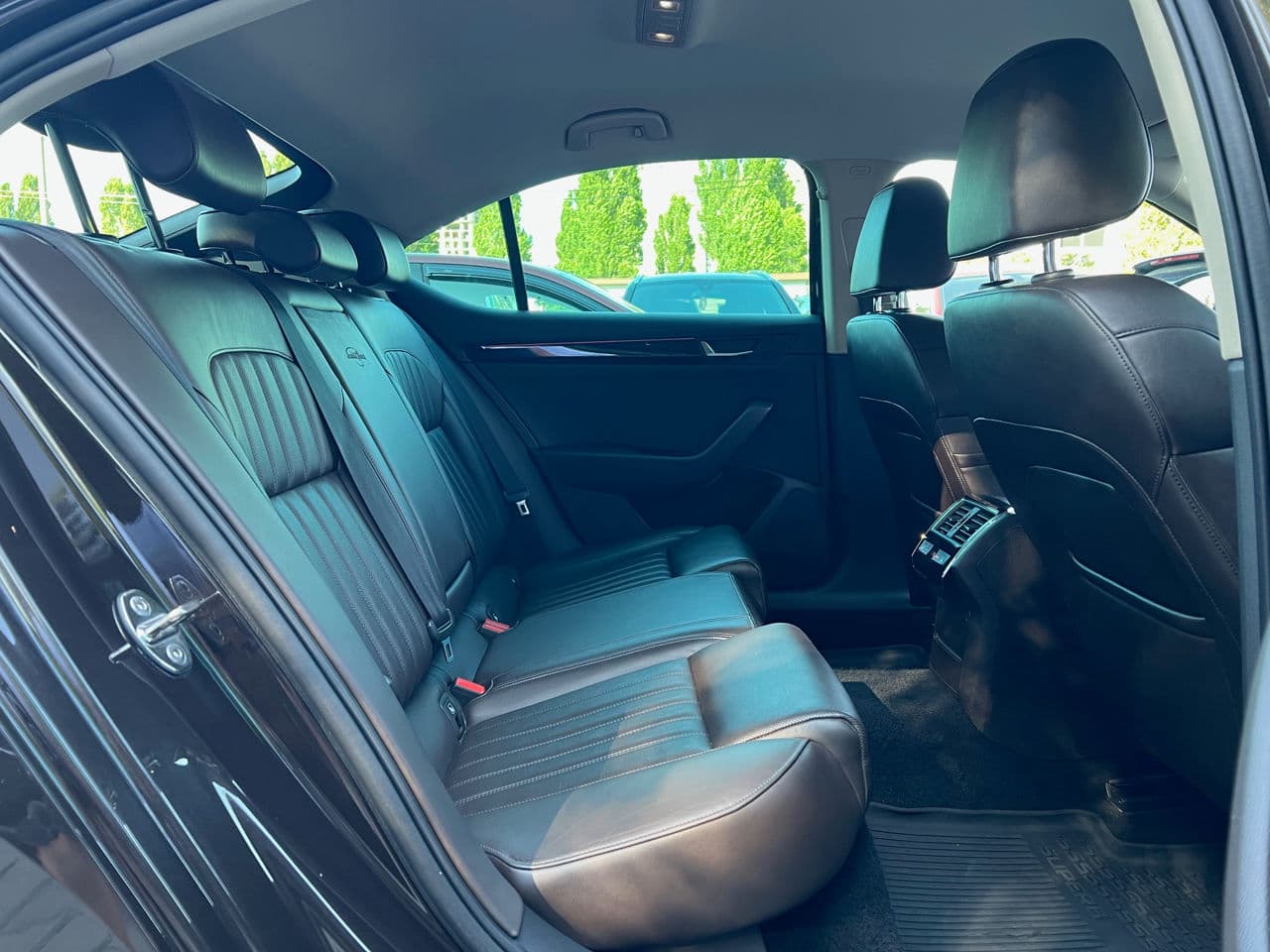Skoda Superb 2017 — Миниатюра 21