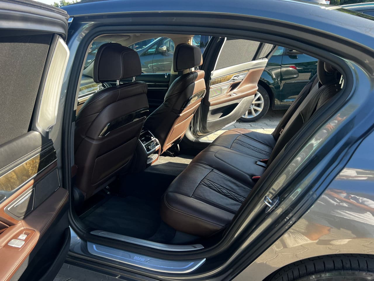 BMW 740 2016 — Миниатюра 8