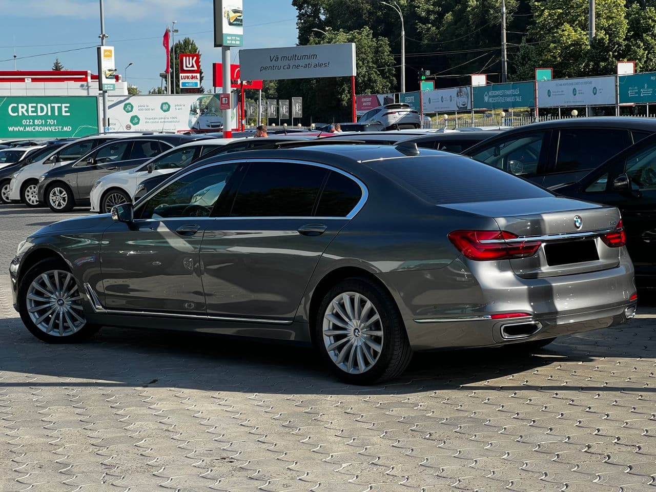 BMW 740 2016 — Миниатюра 2