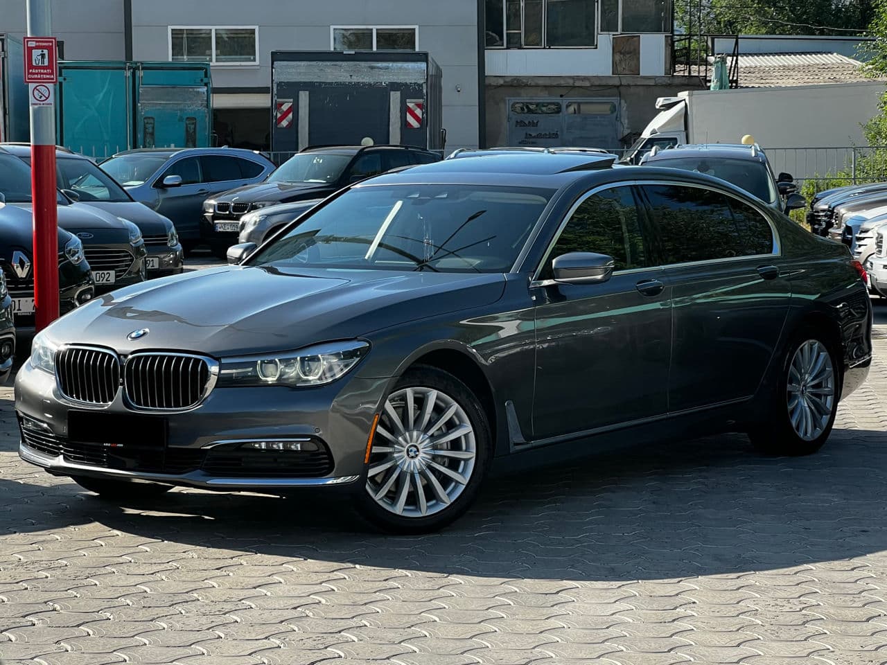 BMW 740 2016 — Миниатюра 3