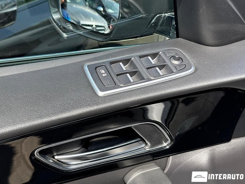 Jaguar F-Pace 2016 — Миниатюра 16