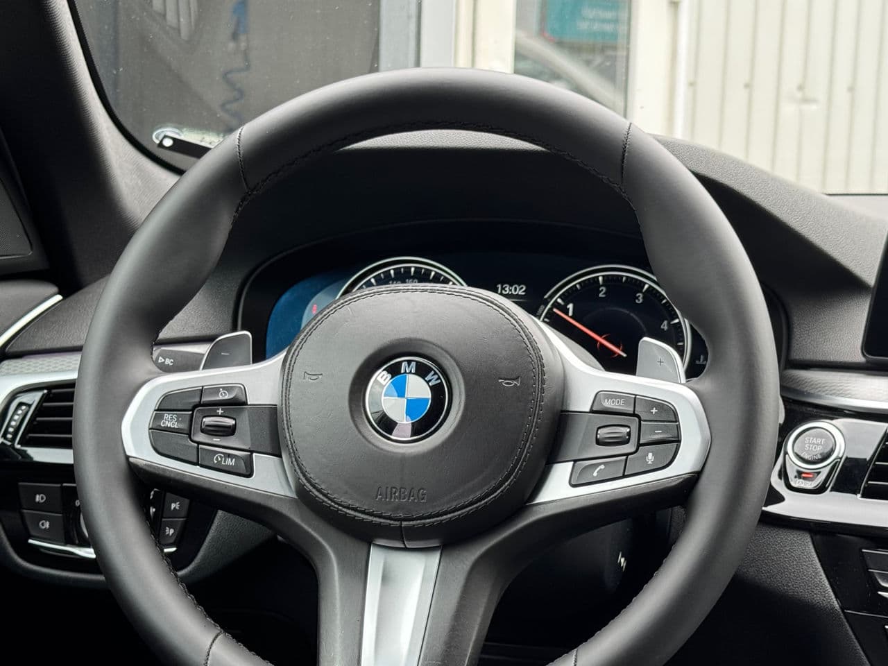 BMW 520 2017 — Миниатюра 9