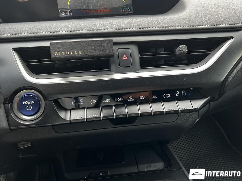 Lexus UX 250h 2021 — Миниатюра 11