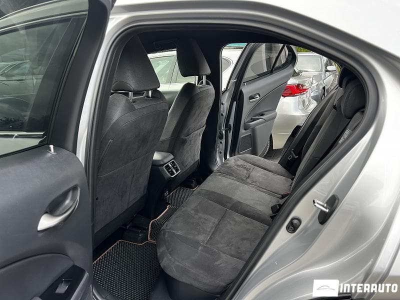 Lexus UX 250h 2021 — Миниатюра 15