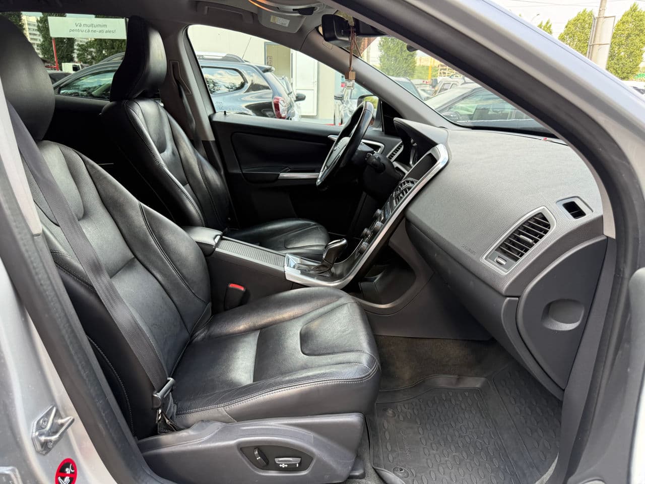 Volvo XC 60 2014 — Миниатюра 7