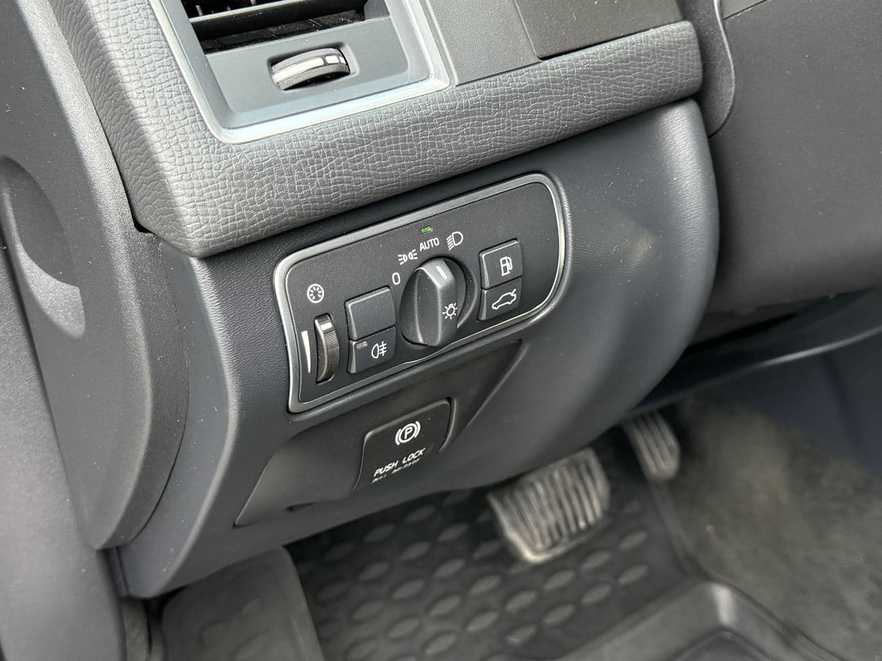 Volvo XC 60 2014 — Миниатюра 15