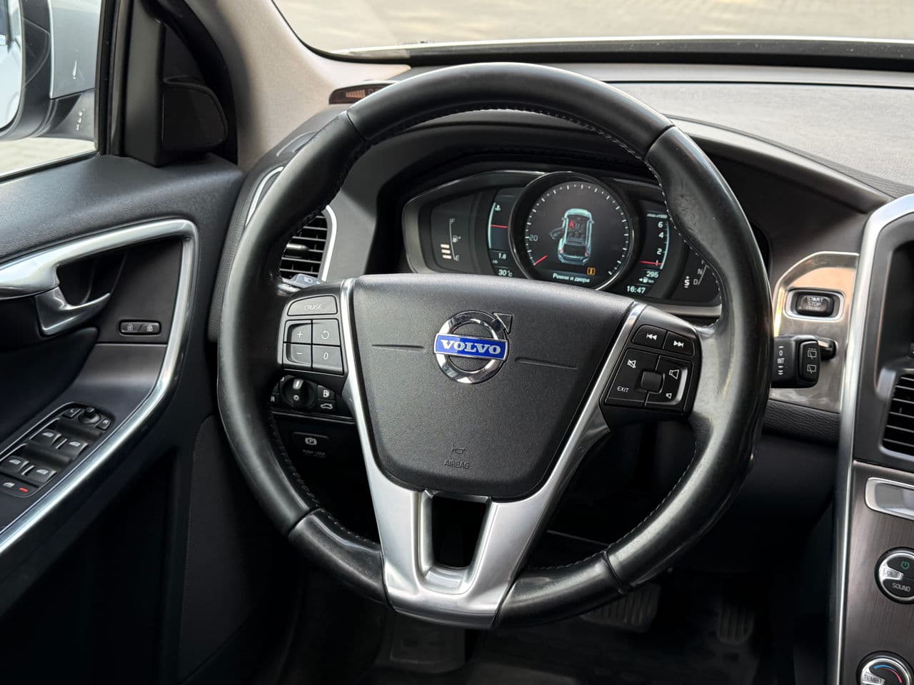 Volvo XC 60 2014 — Миниатюра 10