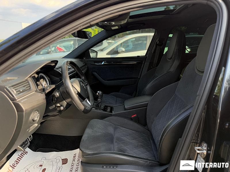 2017 Skoda Superb — Miniatură 9