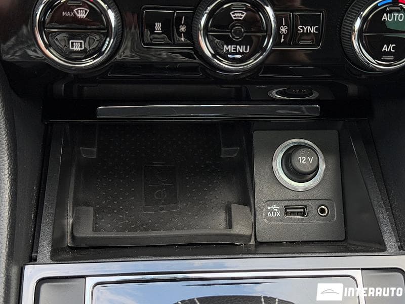 2017 Skoda Superb — Miniatură 23