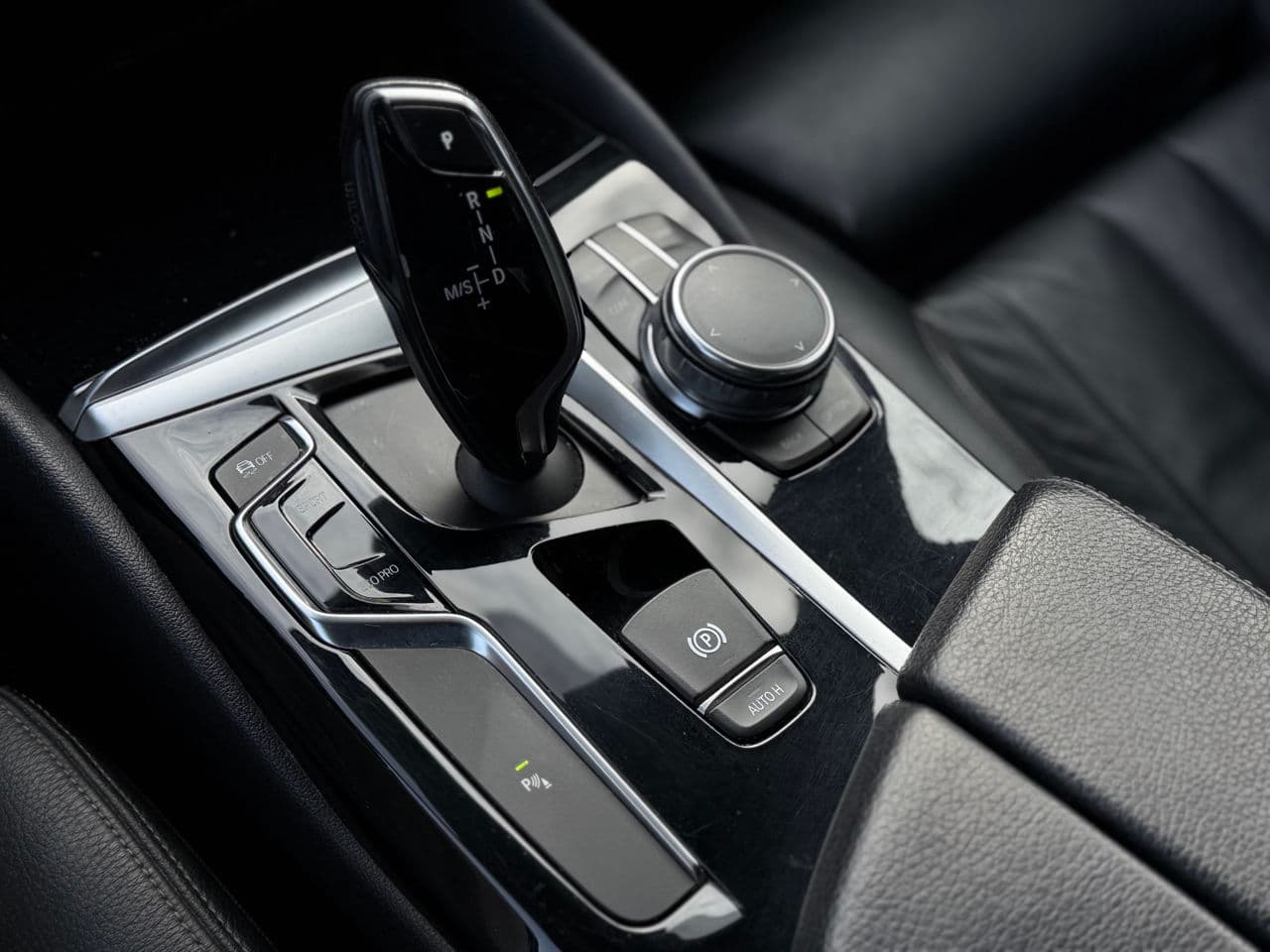 BMW 520 2017 — Миниатюра 16
