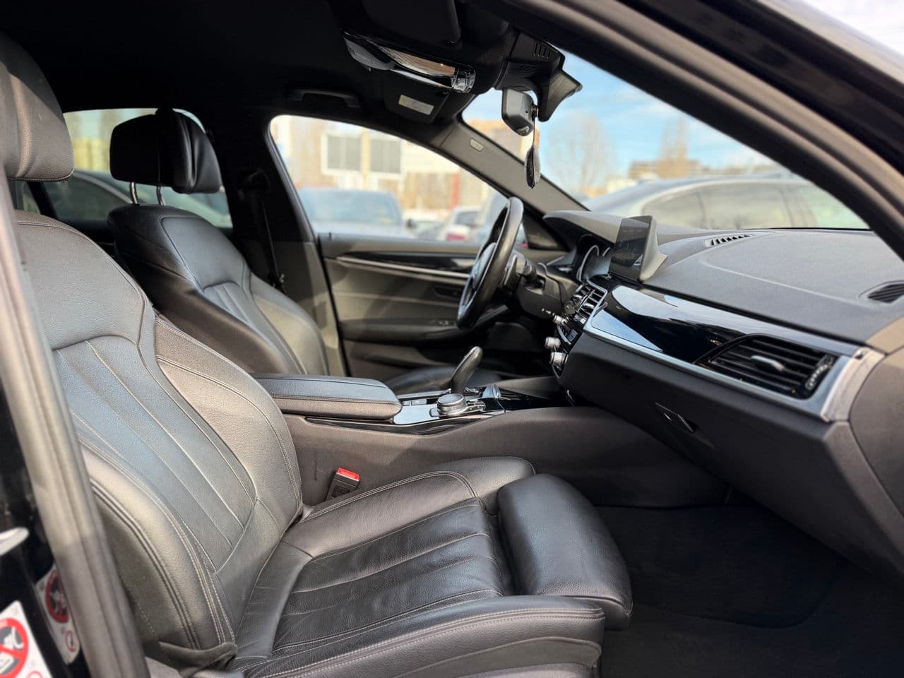 BMW 520 2017 — Миниатюра 7