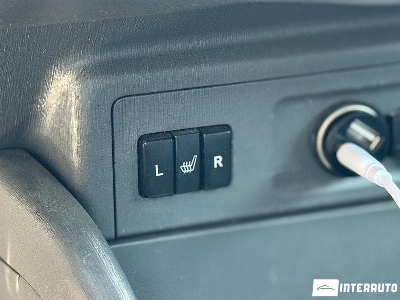 Toyota Prius Plus / V 2013 — Миниатюра 14