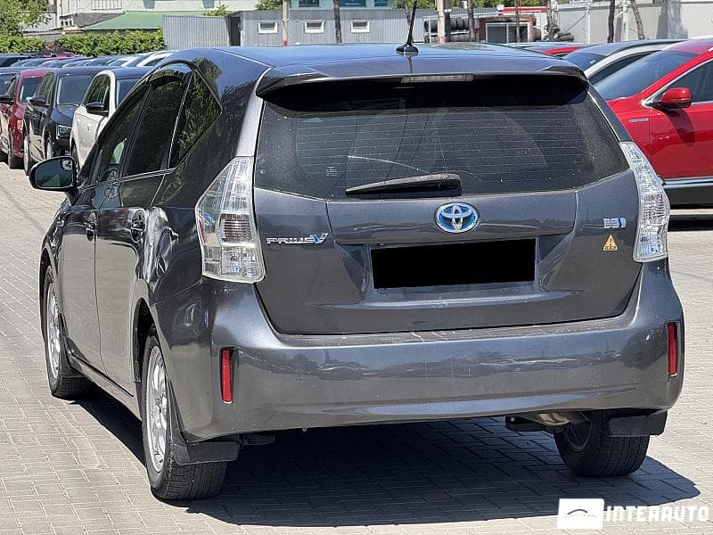 Toyota Prius Plus / V 2013 — Миниатюра 2