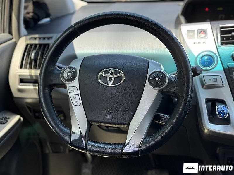 Toyota Prius Plus / V 2013 — Миниатюра 10