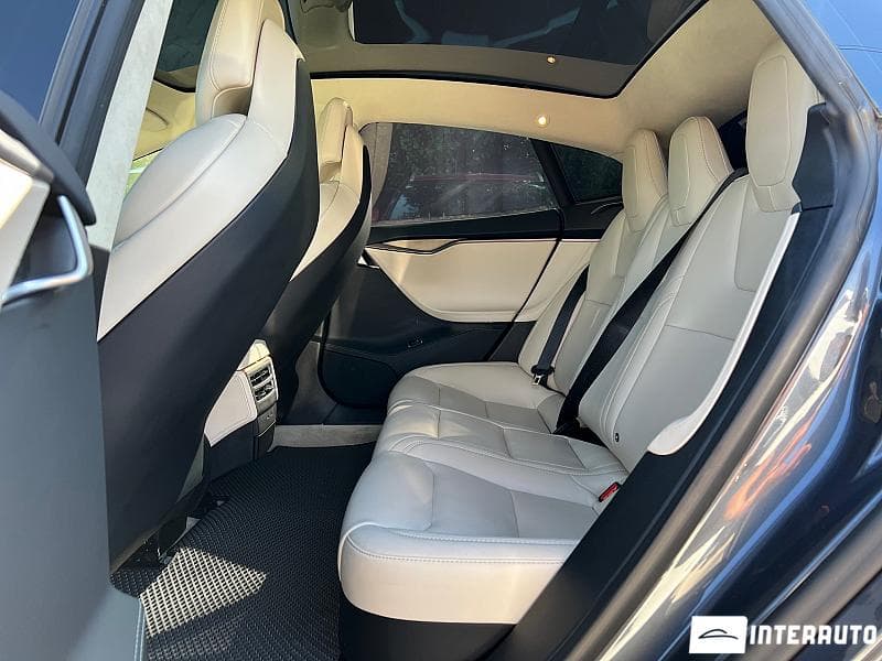 Tesla Model S 2018 — Миниатюра 6