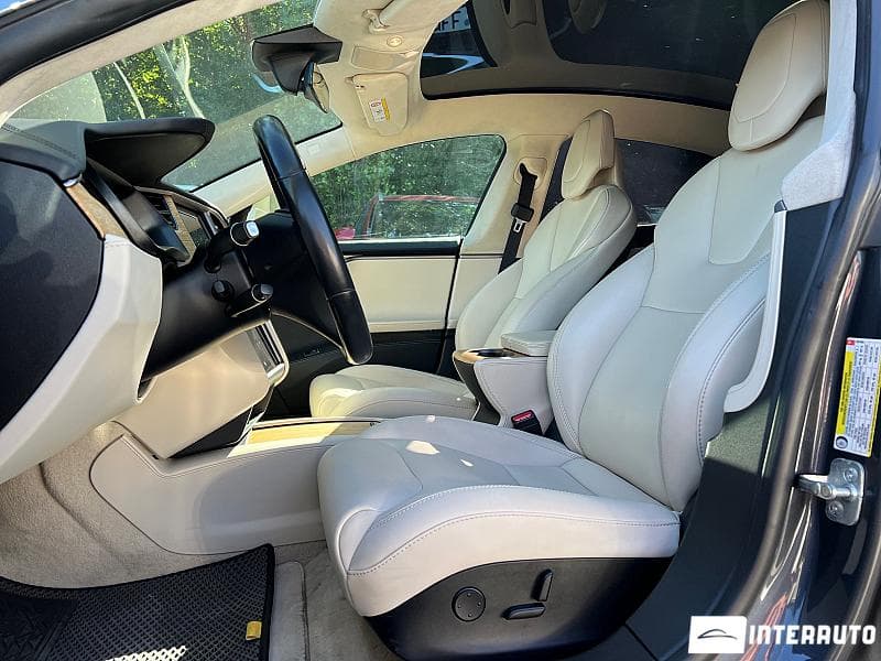 Tesla Model S 2018 — Миниатюра 5