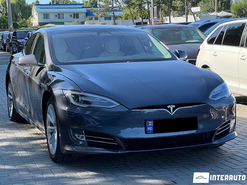 Tesla Model S 2018 — Миниатюра 3