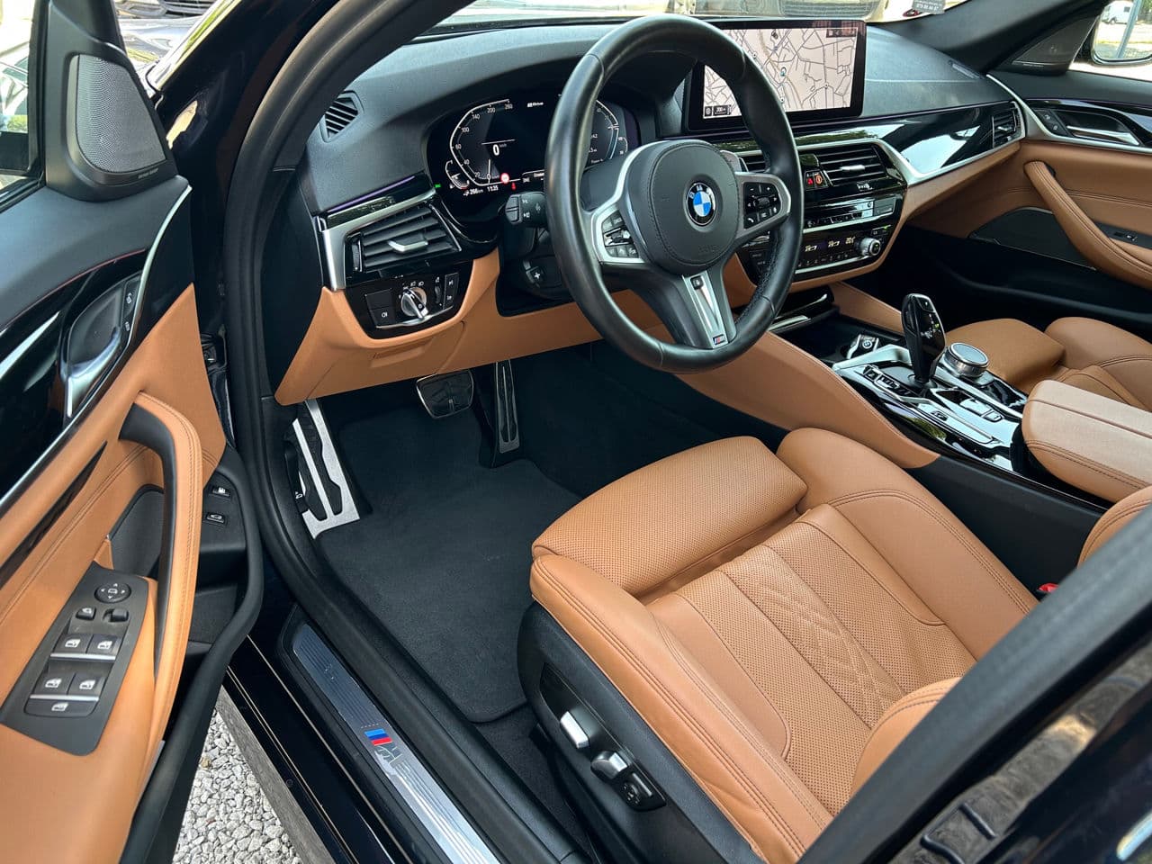 BMW 530e 2021 — Миниатюра 5