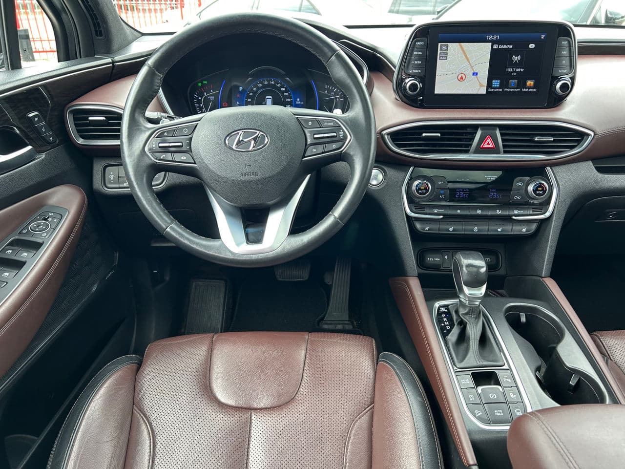 Hyundai Santa Fe 2018 — Миниатюра 9