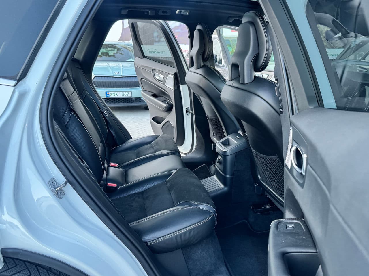 Volvo XC 60 2017 — Миниатюра 16