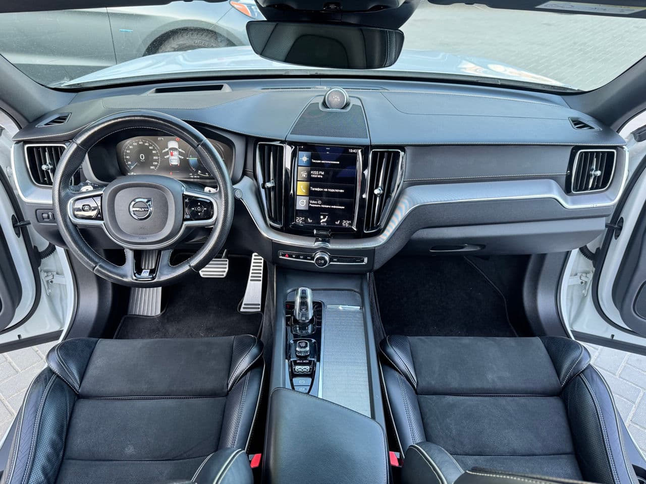 Volvo XC 60 2017 — Миниатюра 6