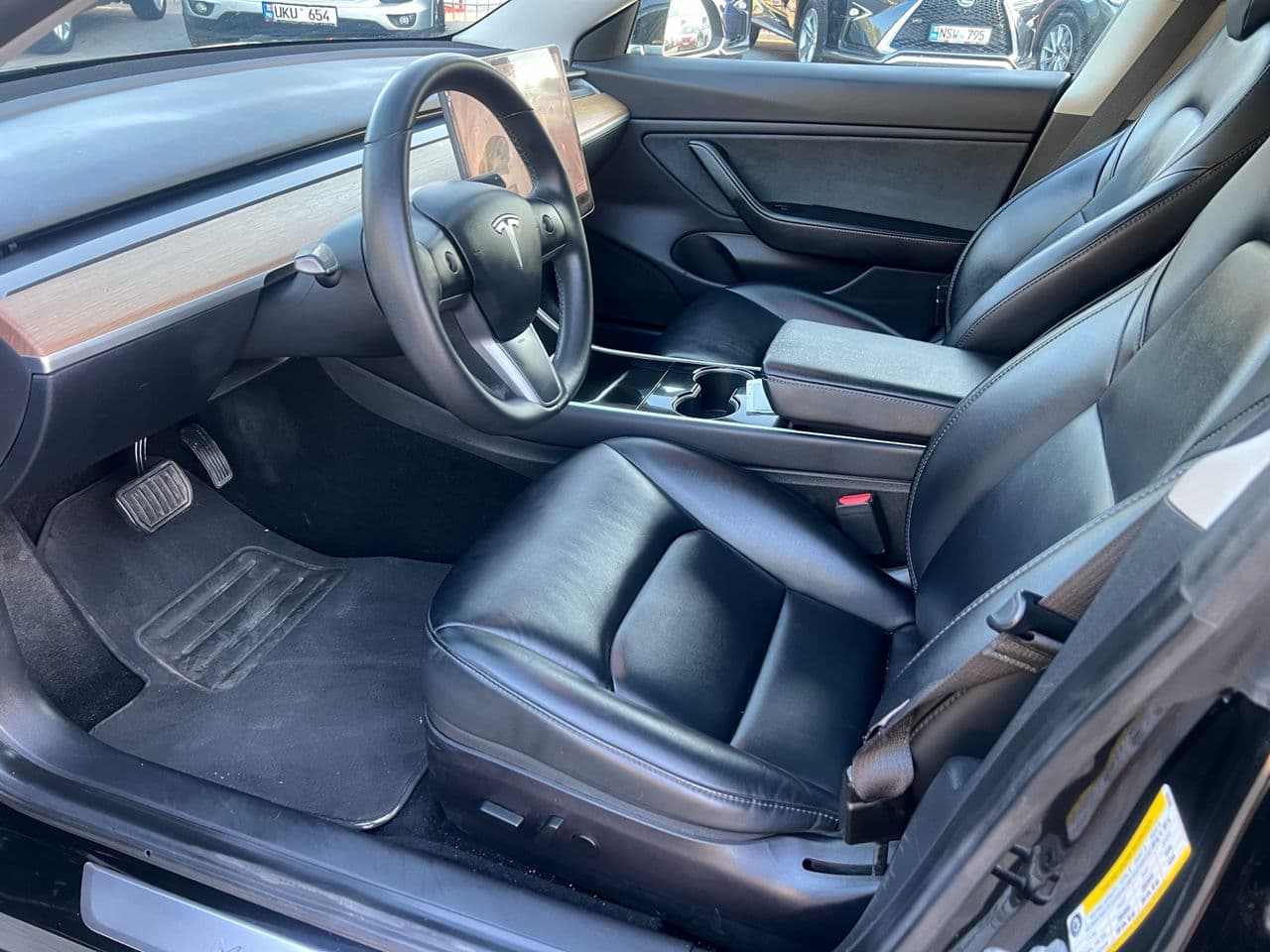 Tesla Model 3 2019 — Миниатюра 5