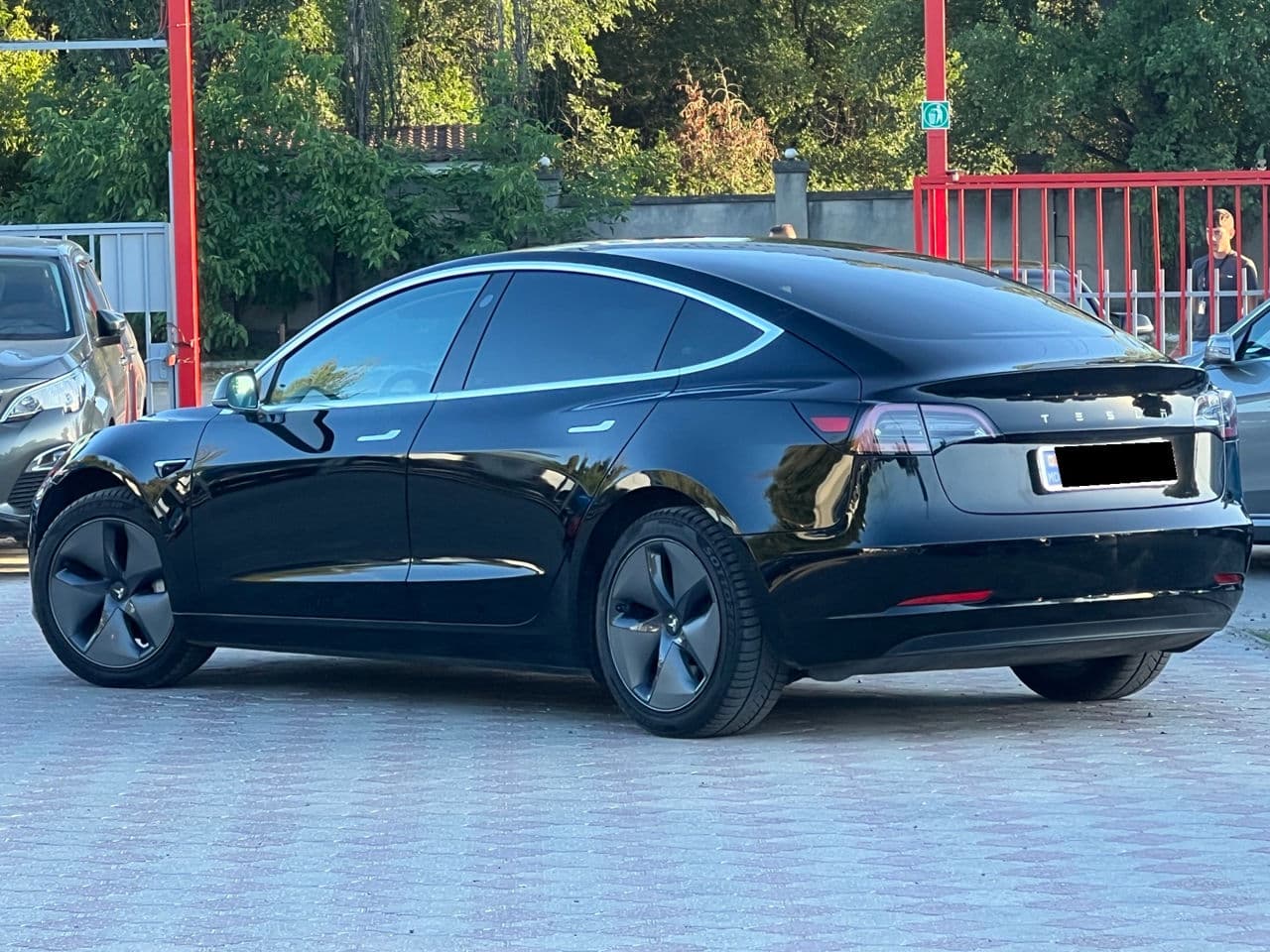 Tesla Model 3 2019 — Миниатюра 2