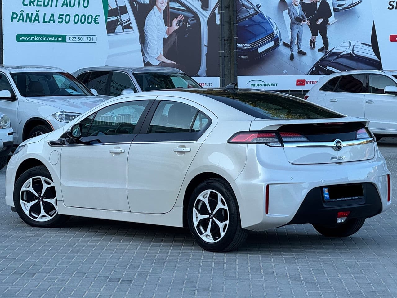 Opel Ampera 2012 — Миниатюра 4