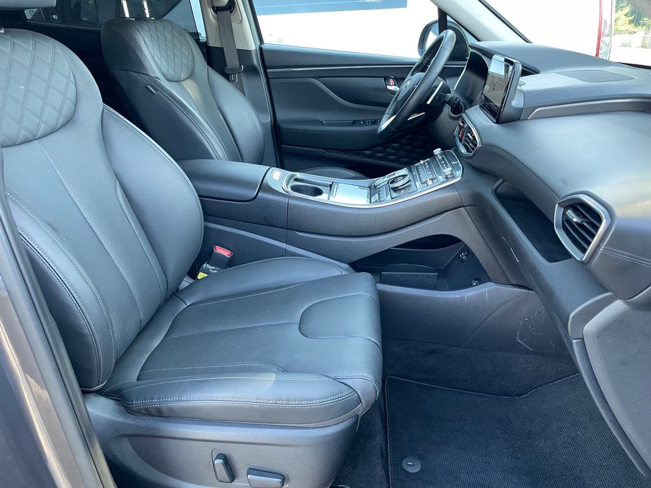 Hyundai Santa Fe 2023 — Миниатюра 17