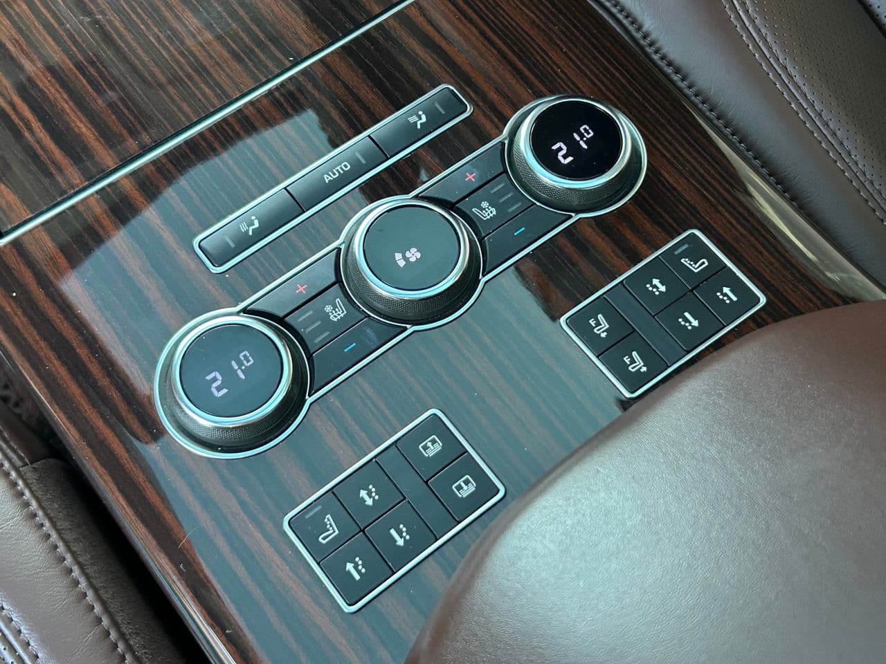 Land Rover Range Rover Vogue 2013 — Миниатюра 14