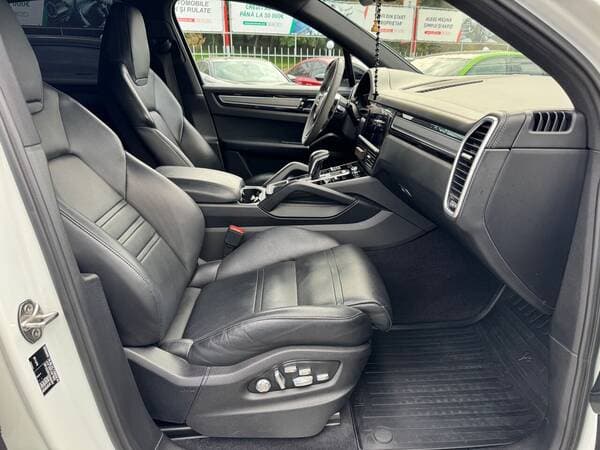 2018 Porsche Cayenne S — Miniatură 9