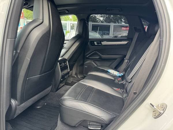 2018 Porsche Cayenne S — Miniatură 18
