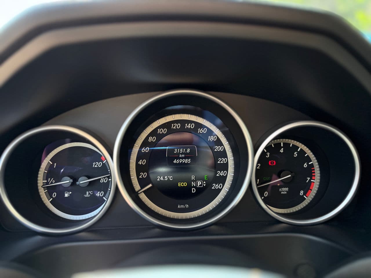 Mercedes E 200 2015 — Миниатюра 10