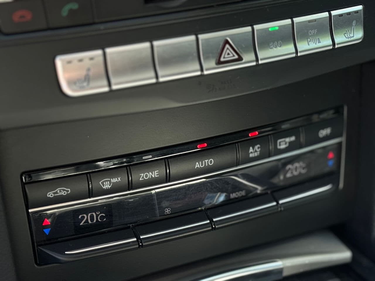 Mercedes E 200 2015 — Миниатюра 13