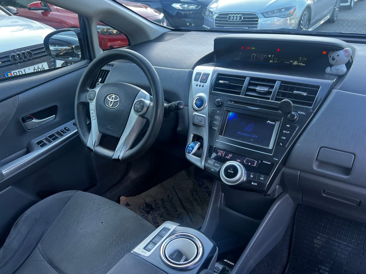 Toyota Prius Plus / V 2012 — Миниатюра 6