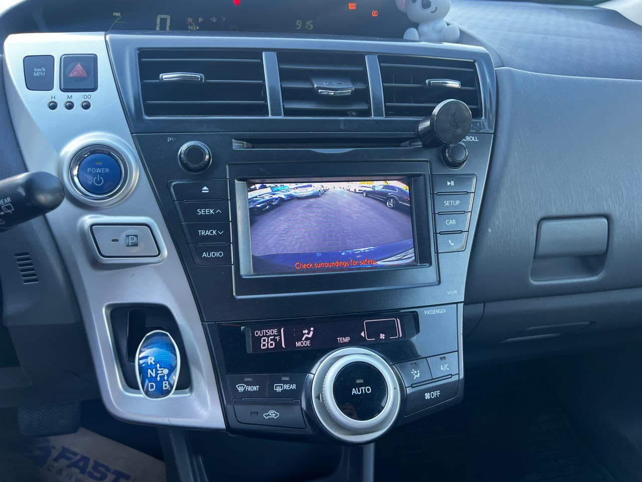 Toyota Prius Plus / V 2012 — Миниатюра 12