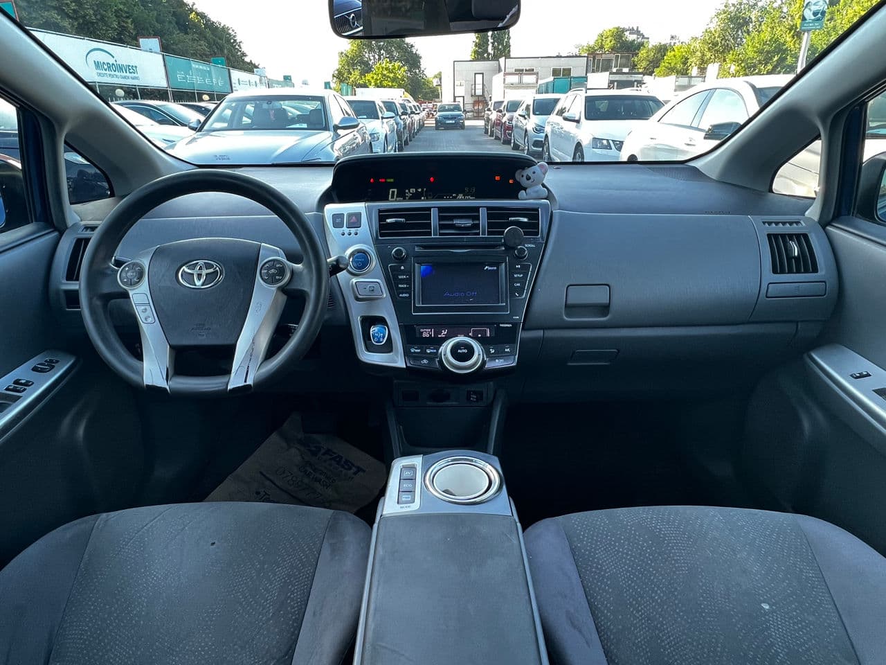 Toyota Prius Plus / V 2012 — Миниатюра 10
