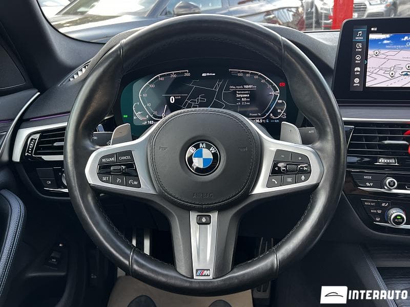BMW 545e 2021 — Миниатюра 11