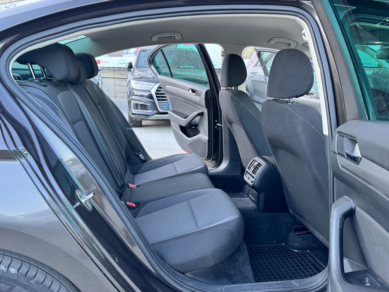 Volkswagen Passat 2017 — Миниатюра 14