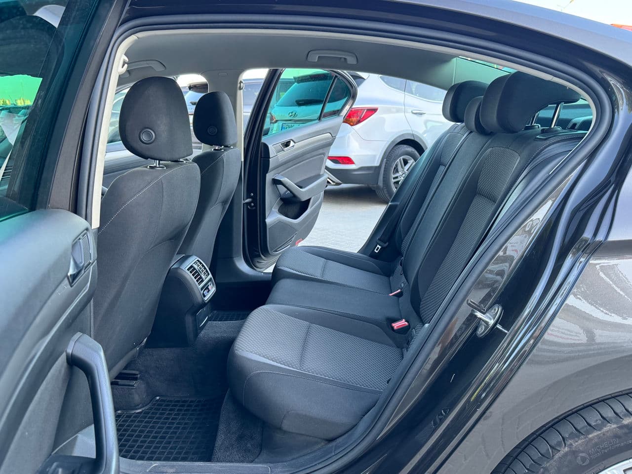 Volkswagen Passat 2017 — Миниатюра 13