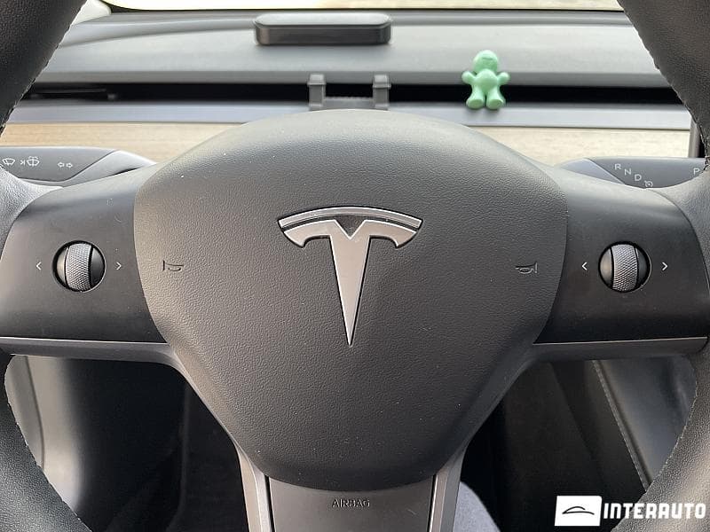 Tesla Model 3 2021 — Миниатюра 10