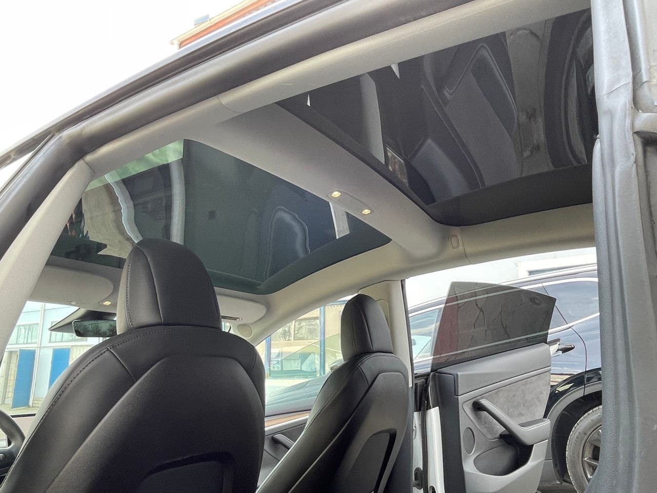Tesla Model 3 2021 — Миниатюра 16