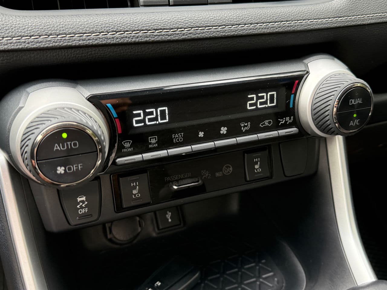 Toyota Rav-4 2021 — Миниатюра 12