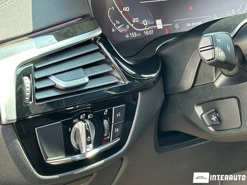 BMW M550i 2020 — Миниатюра 28