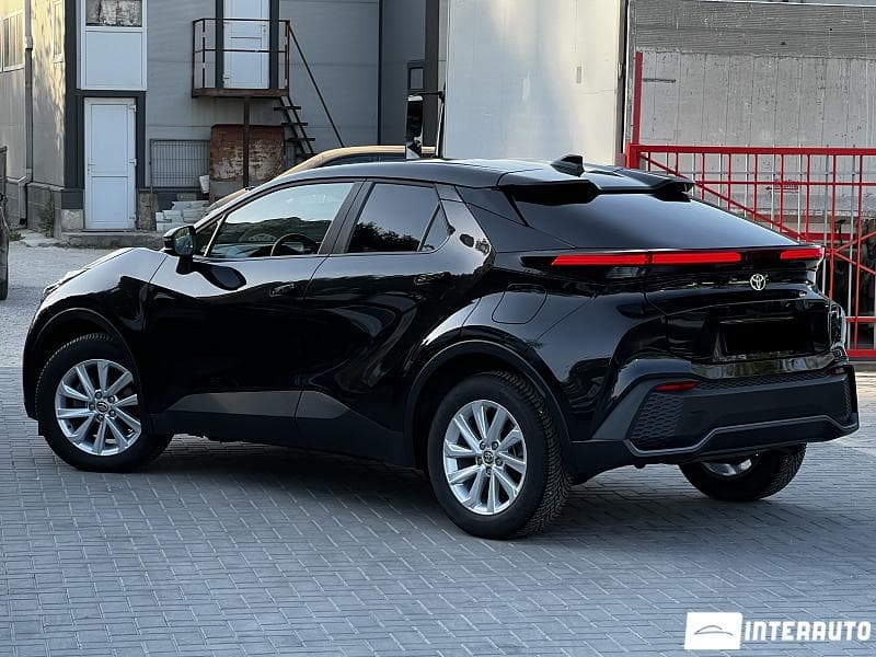 Toyota C-HR 2024 — Миниатюра 2